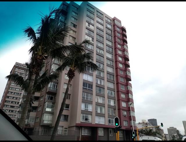 BEDROOM APARTMENT FOR SALE IN DURBAN CENTRAL